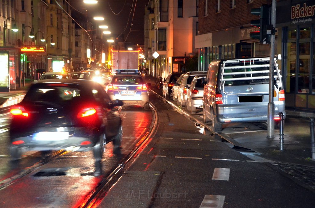 Einsatz BF Verdaechtiges Fahrzeug Koeln Suelz Zuelpischerstr Gustavstr P93.JPG - Miklos Laubert